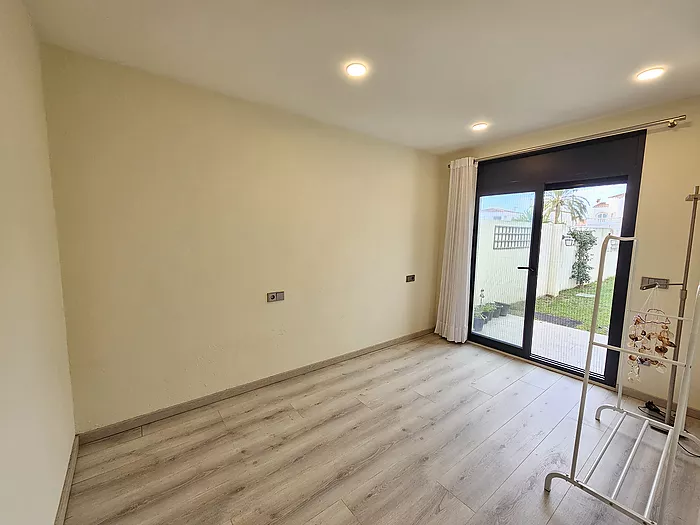 Casa en venta en Empuriabrava al canal ancho