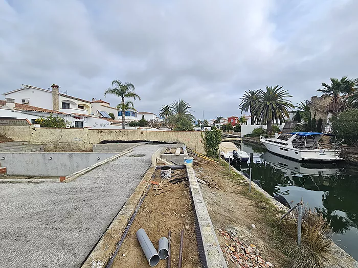 Maison à vendre à Empuriabrava avec amarre